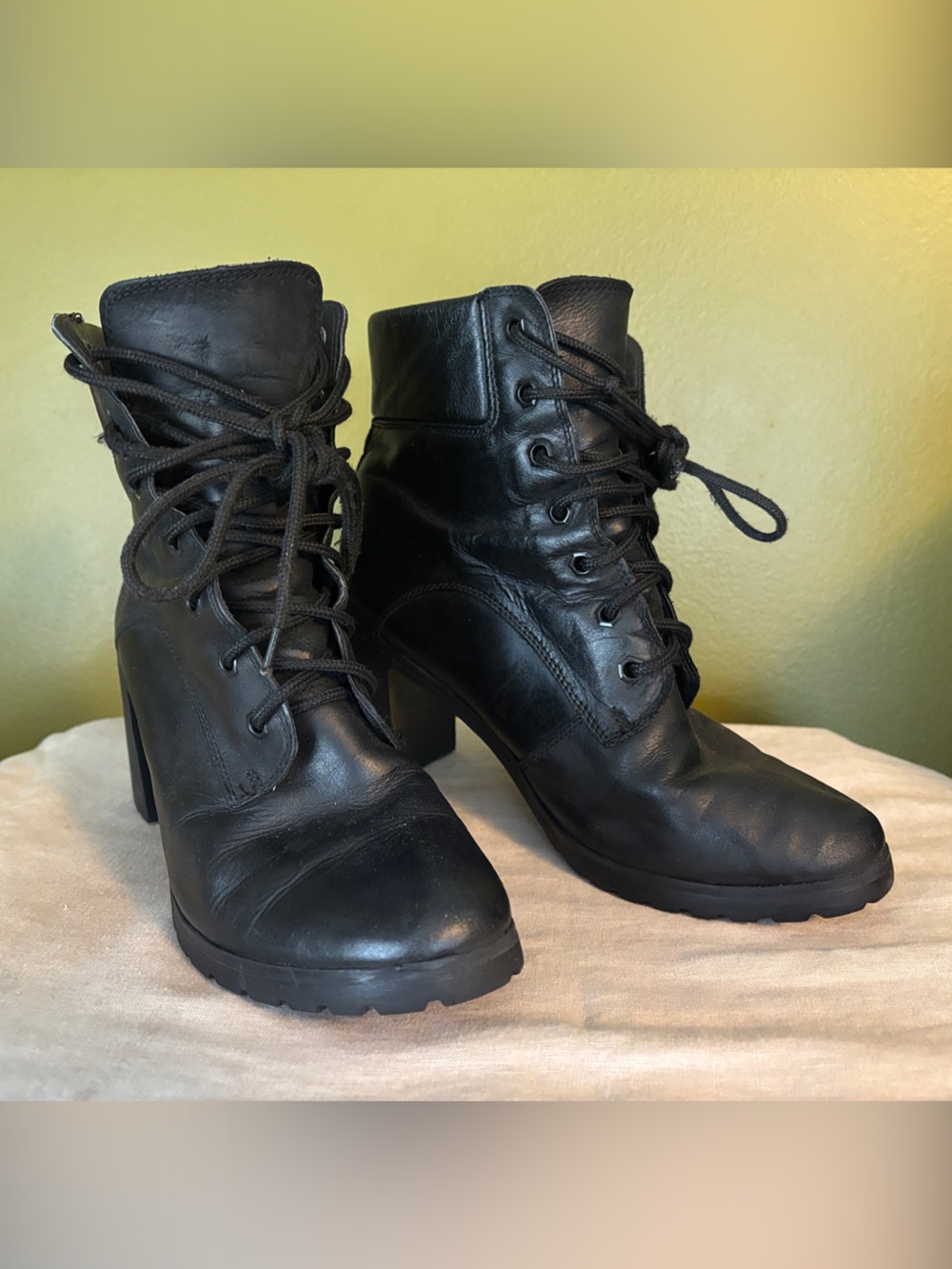 Timberland Black Leather Lace-Up Heeled Boots